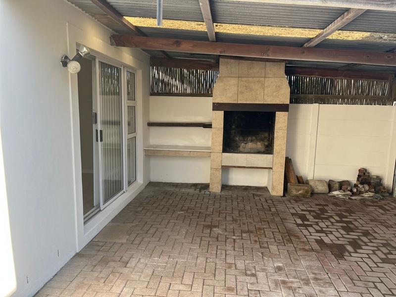 To Let 2 Bedroom Property for Rent in Parklands Western Cape